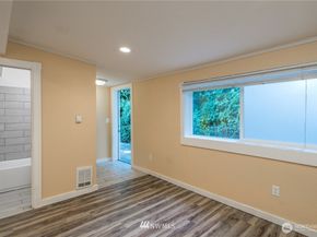 11709 26th Avenue NE, Seattle WA 98125