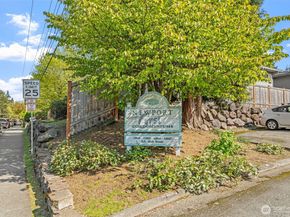 12025 SE 60th Street B, Bellevue WA 98006