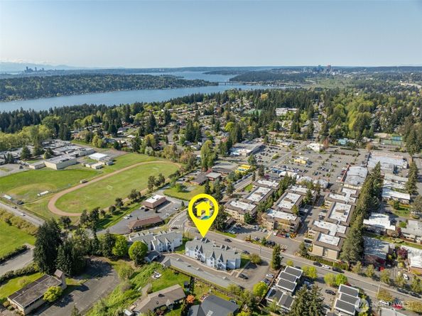 12025 SE 60th Street B, Bellevue WA 98006
