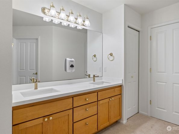 15733 NE 165th St, Woodinville WA 98072
