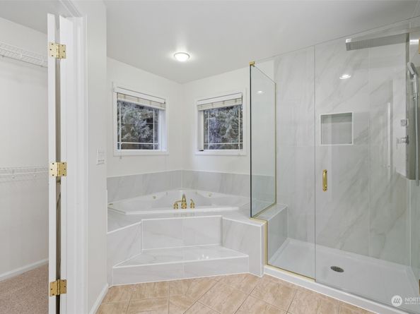 15733 NE 165th St, Woodinville WA 98072