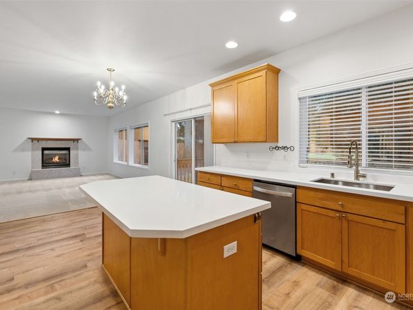 15733 NE 165th St, Woodinville WA 98072