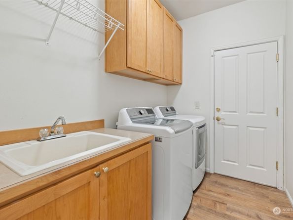 15733 NE 165th St, Woodinville WA 98072