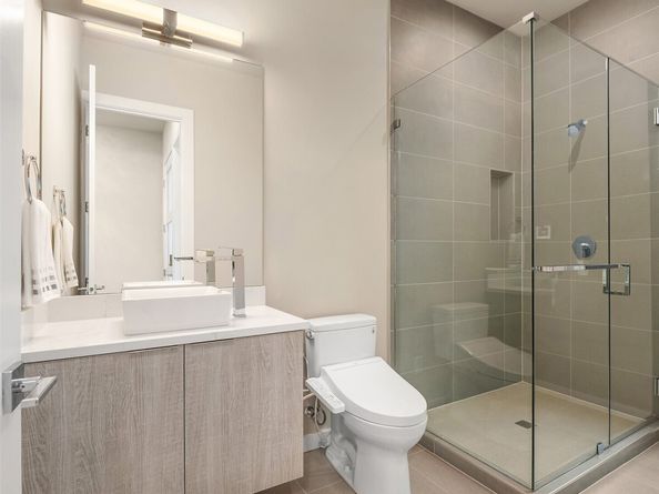 11612 SE 196 Street 8, Kent WA 98031