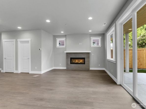 14127 15th Avenue W, Lynnwood WA 98087