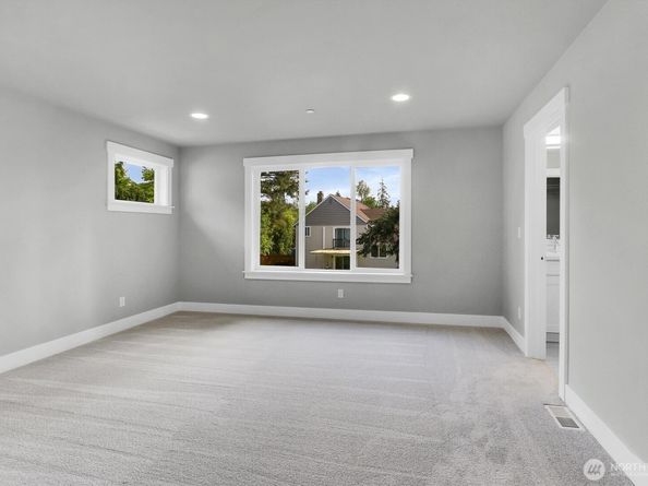 14127 15th Avenue W, Lynnwood WA 98087