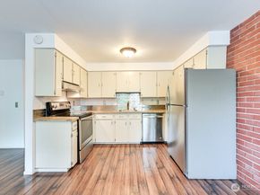 220 SW Clark Street B101, Issaquah WA 98027