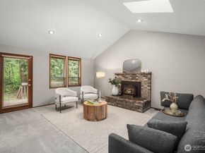 18557 W Lake Desire Drive SE, Renton WA 98058