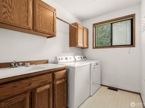 18557 W Lake Desire Drive SE, Renton WA 98058