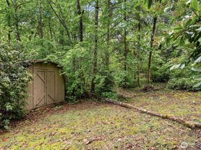 18557 W Lake Desire Drive SE, Renton WA 98058