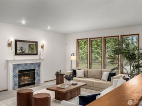 18557 W Lake Desire Drive SE, Renton WA 98058