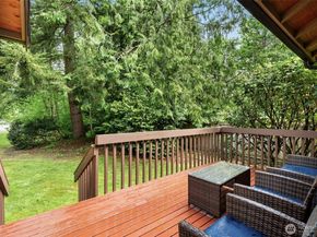 18557 W Lake Desire Drive SE, Renton WA 98058