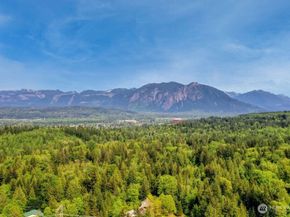 8927 Weiting Avenue SE, Snoqualmie WA 98065
