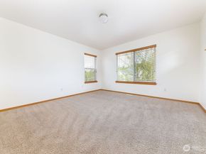 8927 Weiting Avenue SE, Snoqualmie WA 98065