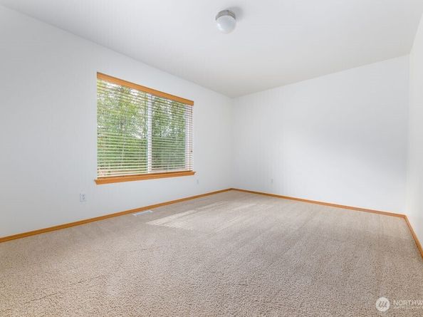 8927 Weiting Avenue SE, Snoqualmie WA 98065