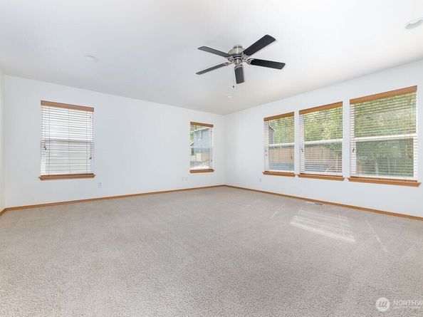 8927 Weiting Avenue SE, Snoqualmie WA 98065