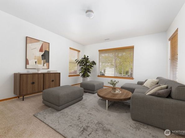 8927 Weiting Avenue SE, Snoqualmie WA 98065