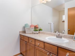 8927 Weiting Avenue SE, Snoqualmie WA 98065