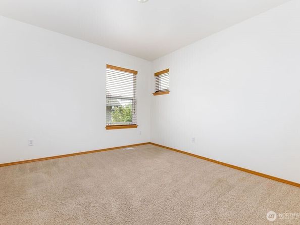 8927 Weiting Avenue SE, Snoqualmie WA 98065