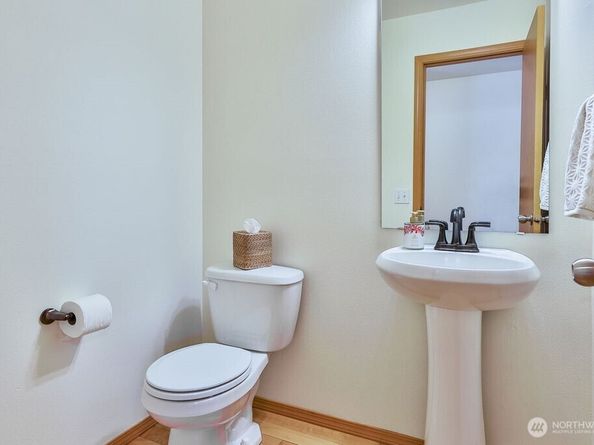 8927 Weiting Avenue SE, Snoqualmie WA 98065
