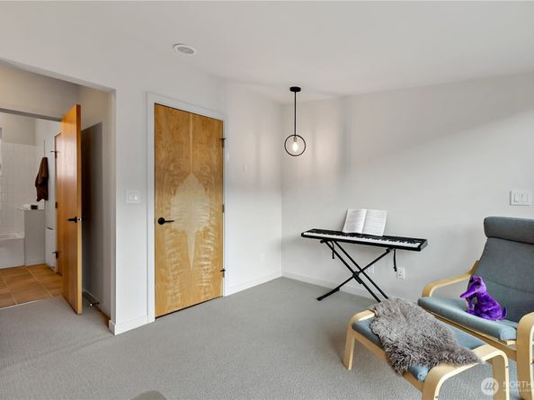 2273 14th Avenue W, Seattle WA 98119
