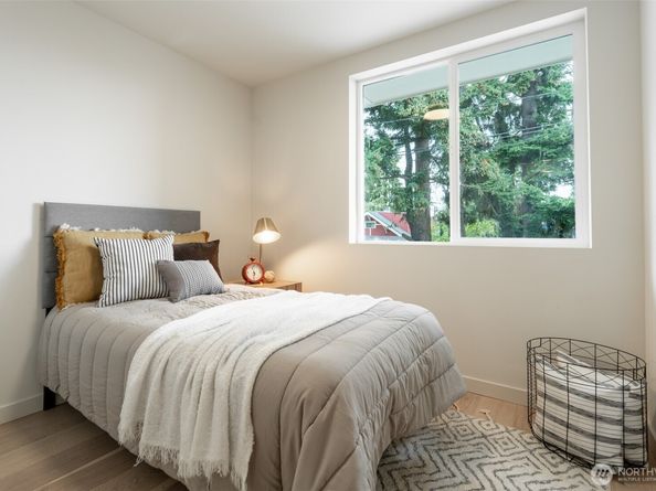 2108 15th Avenue S C, Seattle WA 98144