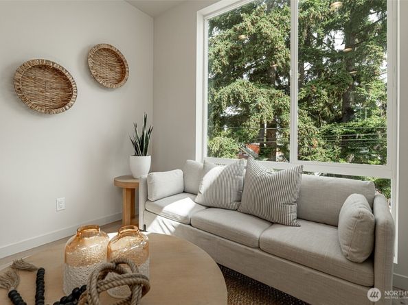 2108 15th Avenue S C, Seattle WA 98144