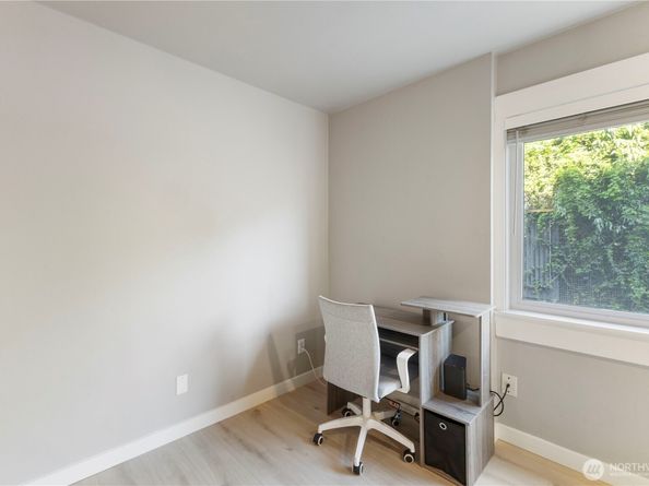 705 E Republican Street 207, Seattle WA 98102