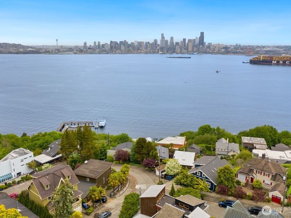 1712 Arch Ave SW, Seattle WA 98116