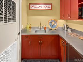 1712 Arch Ave SW, Seattle WA 98116
