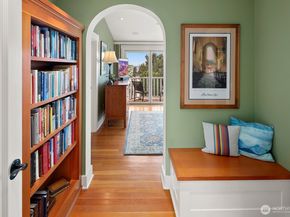 1712 Arch Ave SW, Seattle WA 98116