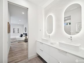 13220 NE 70th Street, Redmond WA 98052