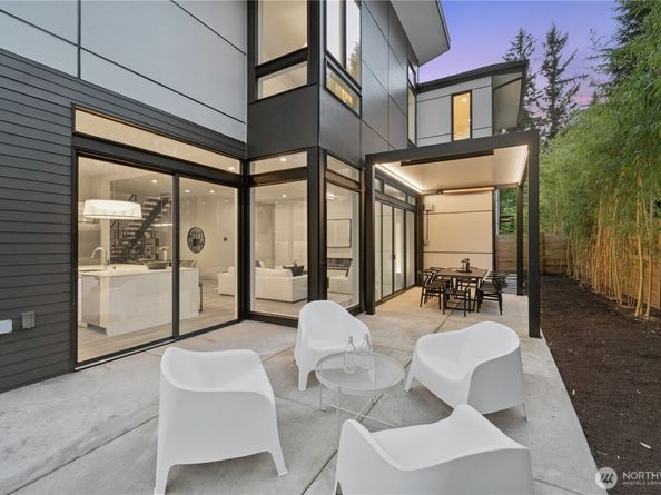 13220 NE 70th Street, Redmond WA 98052