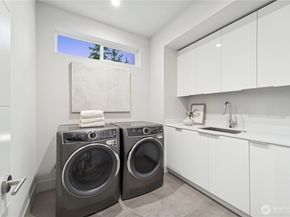 13220 NE 70th Street, Redmond WA 98052