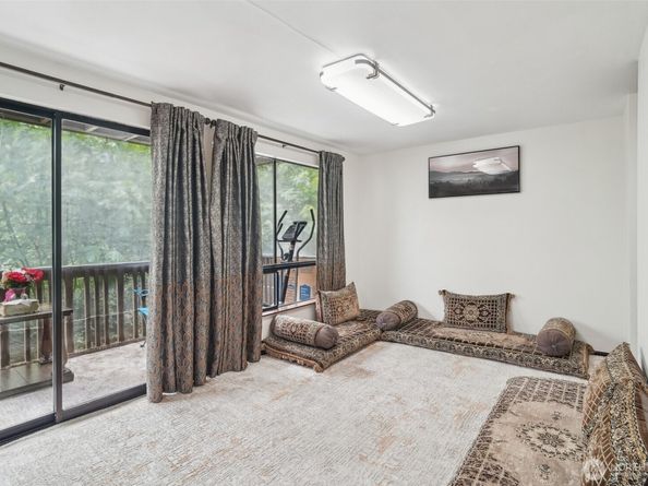 13558 37th Avenue S 21, Tukwila WA 98168