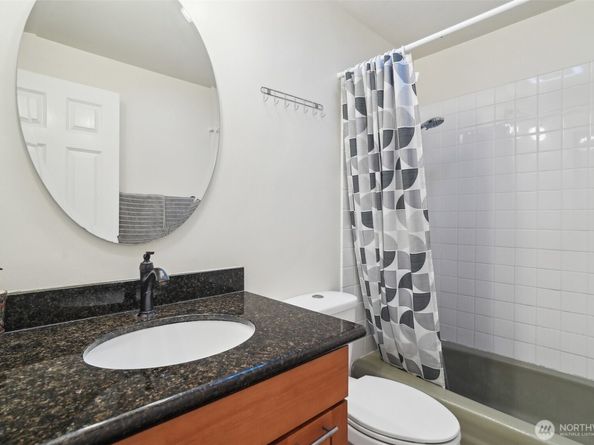 13558 37th Avenue S 21, Tukwila WA 98168