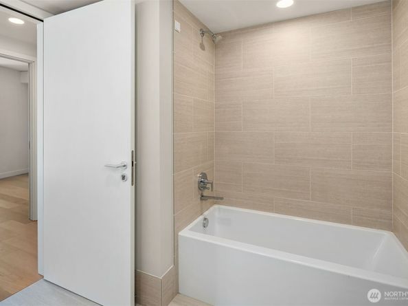 121 Stewart Street 908, Seattle WA 98101