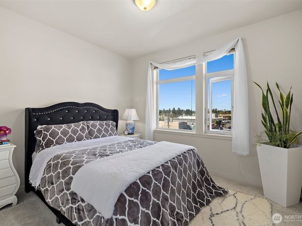 15100 6th Avenue SW 528, Burien WA 98166