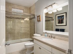 10207 NE 60th Street, Kirkland WA 98033