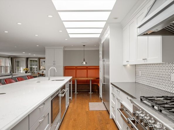 10207 NE 60th Street, Kirkland WA 98033