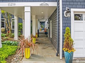 10207 NE 60th Street, Kirkland WA 98033