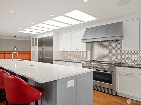 10207 NE 60th Street, Kirkland WA 98033