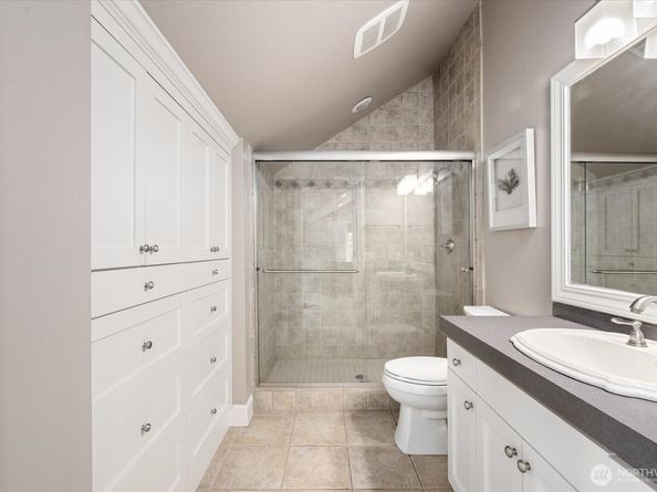 10207 NE 60th Street, Kirkland WA 98033