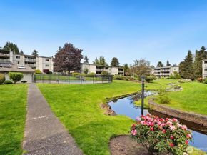 13259 15th Avenue NE B7, Seattle WA 98125