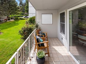 13259 15th Avenue NE B7, Seattle WA 98125