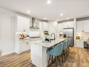 2080 NE Norseman Way, Poulsbo WA 98370