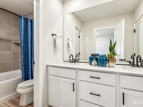 2080 NE Norseman Way, Poulsbo WA 98370