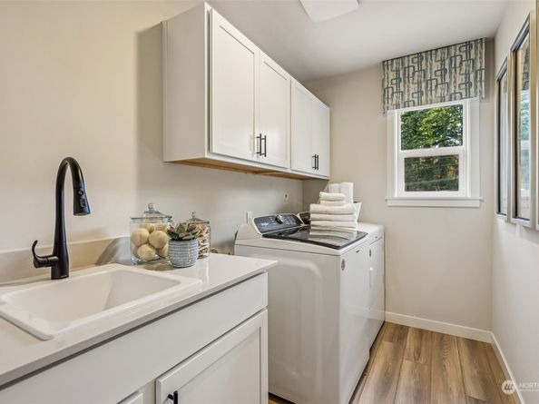 2080 NE Norseman Way, Poulsbo WA 98370