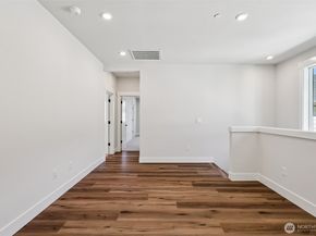 313 182ND Place SE, Bothell WA 98012
