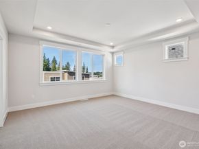 313 182ND Place SE, Bothell WA 98012